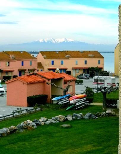 Appartement Tout Confort A Cap Coudalere Avec Vue Magnifique Sur Le Canigou Au Bord Du Lac - Check In Automatise - Parking Gratuit - Aire De Jeux D'Enfants - Le Barcares Bagian luar foto