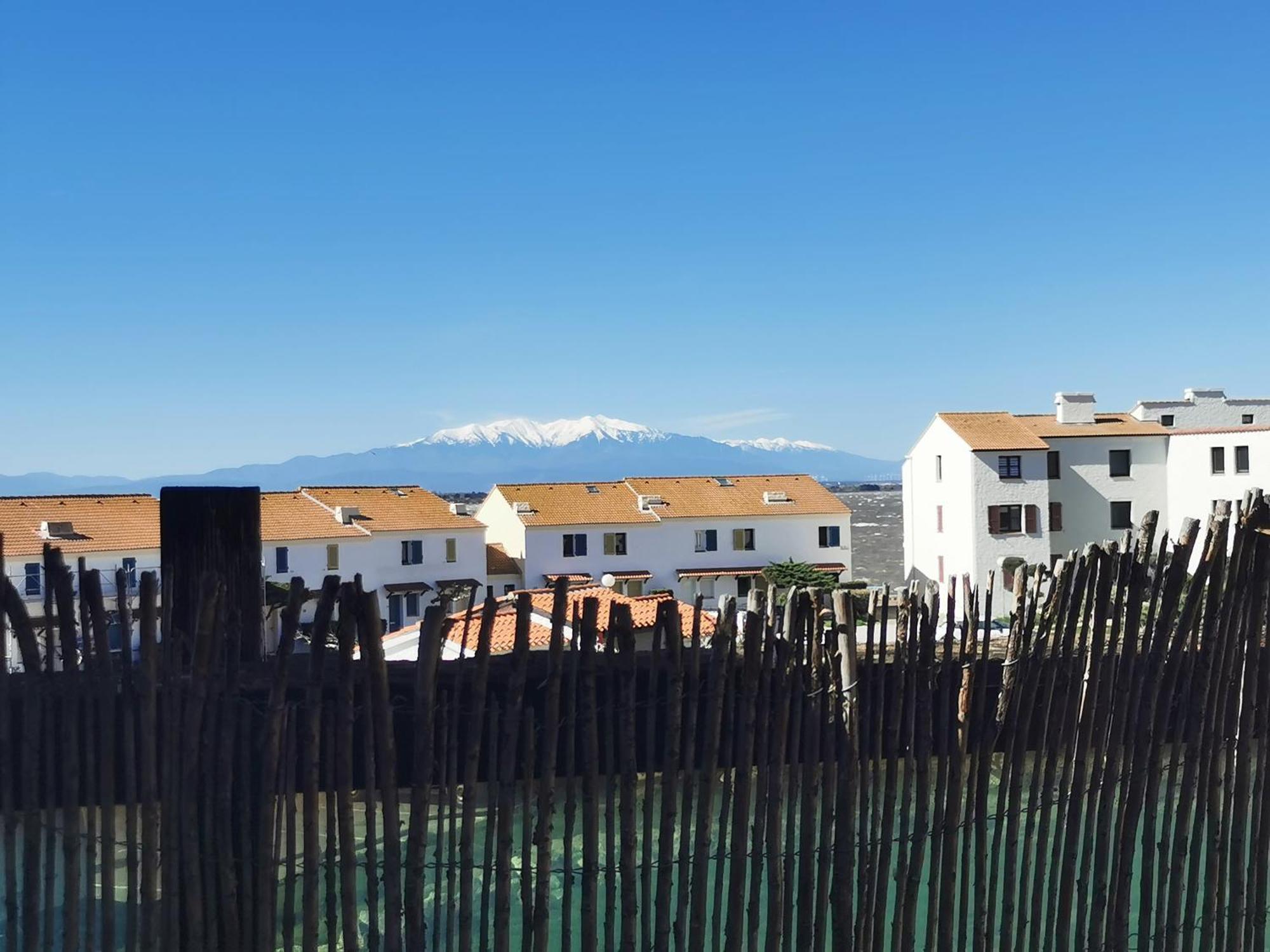 Appartement Tout Confort A Cap Coudalere Avec Vue Magnifique Sur Le Canigou Au Bord Du Lac - Check In Automatise - Parking Gratuit - Aire De Jeux D'Enfants - Le Barcares Bagian luar foto
